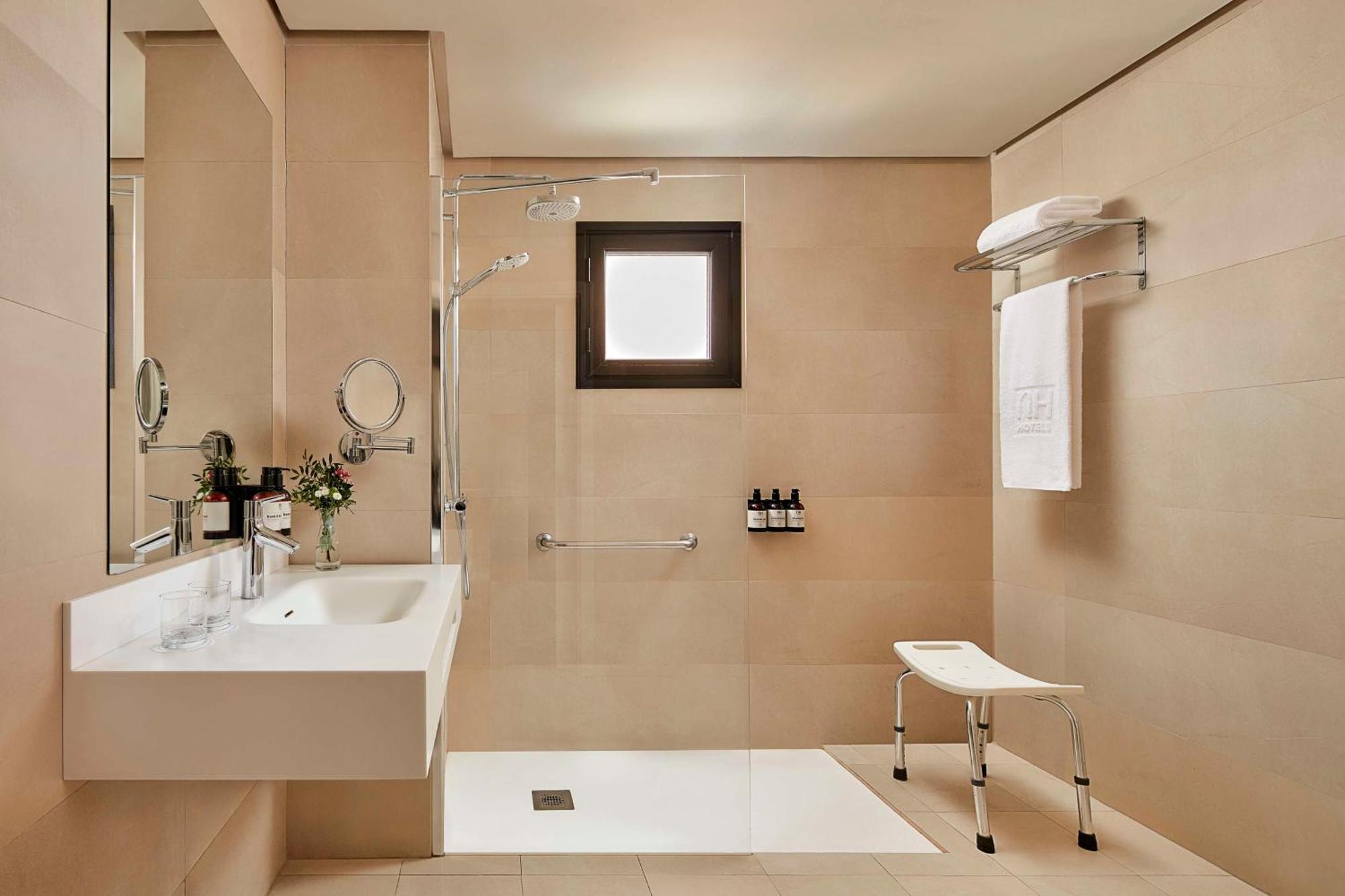 Nh Ciudad De Cuenca Hotel Cuenca  Ngoại thất bức ảnh