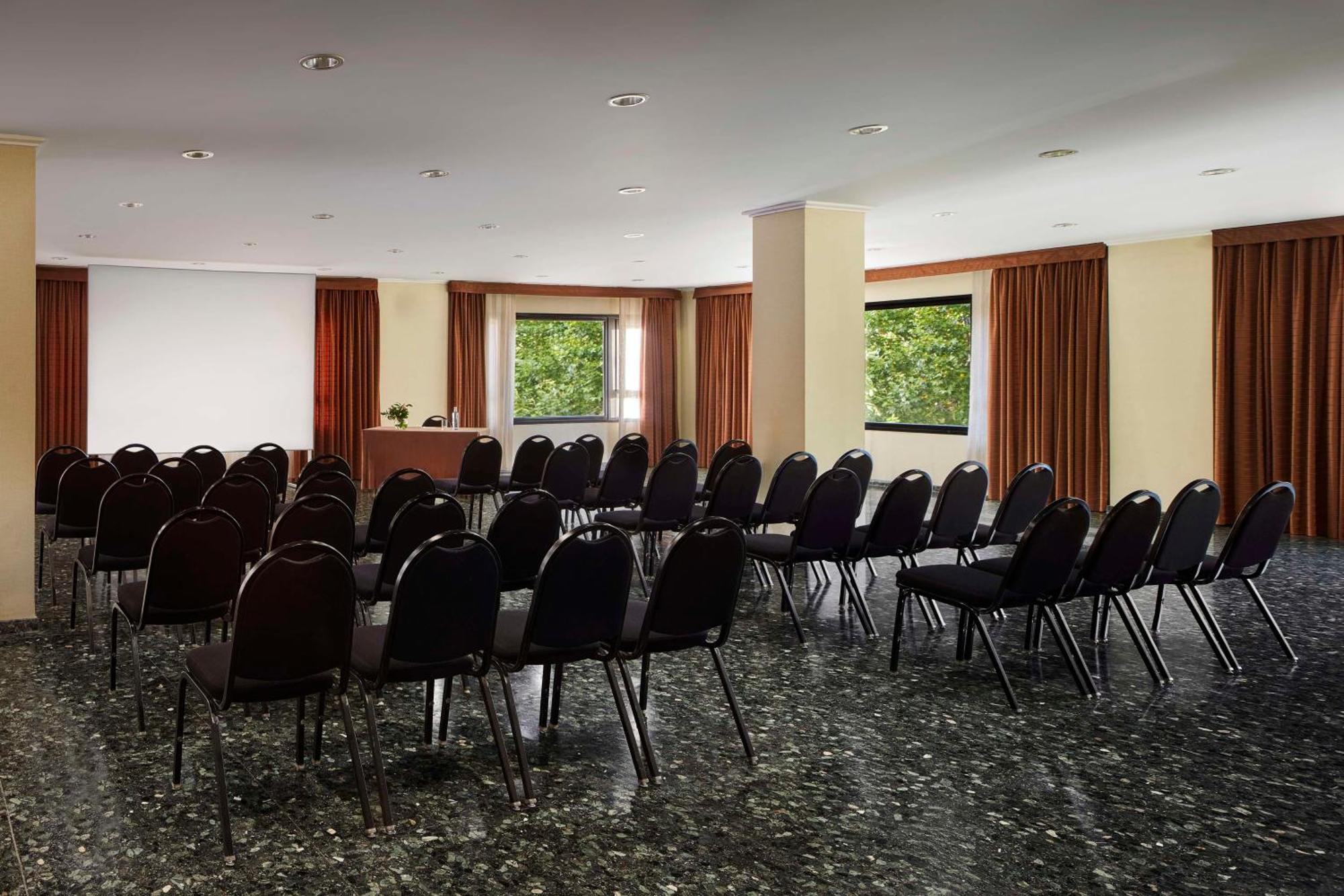 Nh Ciudad De Cuenca Hotel Cuenca  Ngoại thất bức ảnh