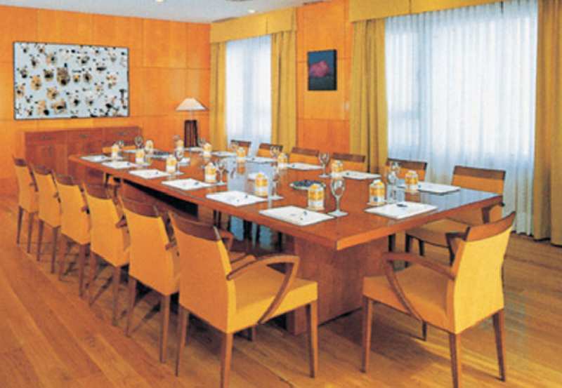 Nh Ciudad De Cuenca Hotel Cuenca  Kinh doanh bức ảnh