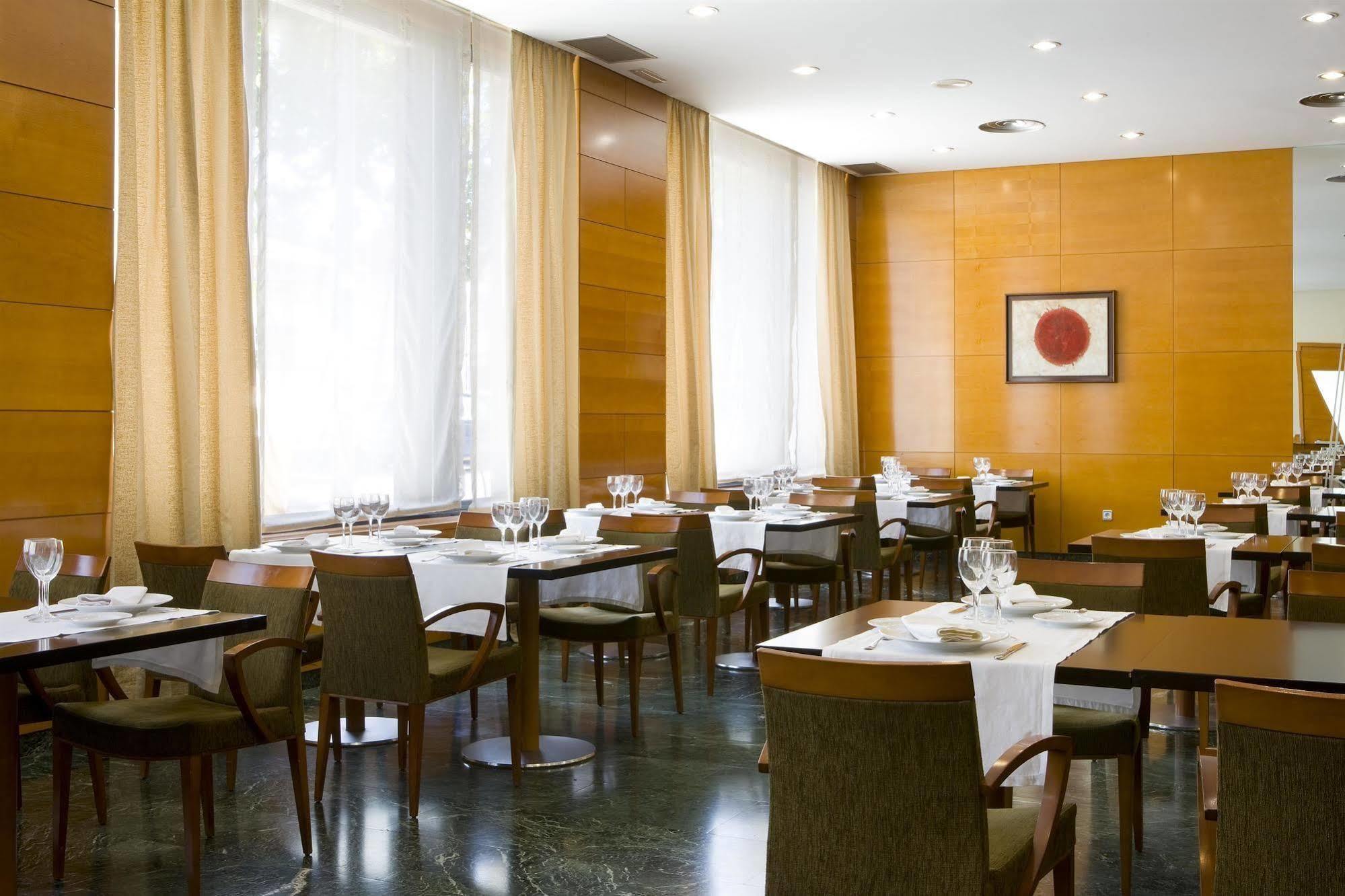 Nh Ciudad De Cuenca Hotel Cuenca  Nhà hàng bức ảnh